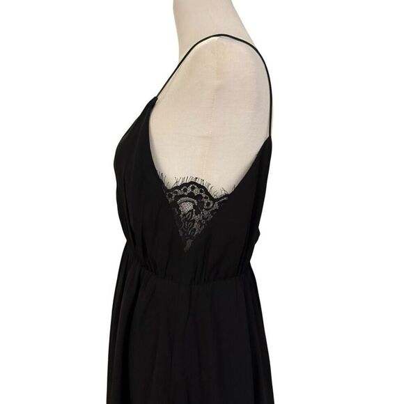 Tobi medium babydoll black dress with side lace - Picture 3 of 7